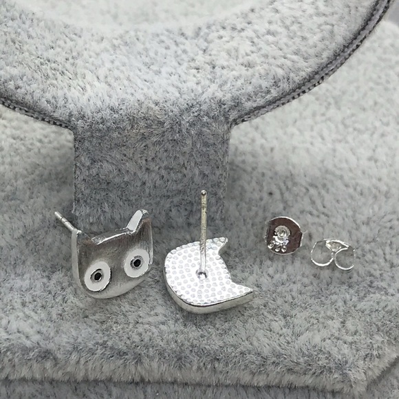 Sterling Silver Cat Stud Earrings - Picture 2 of 3